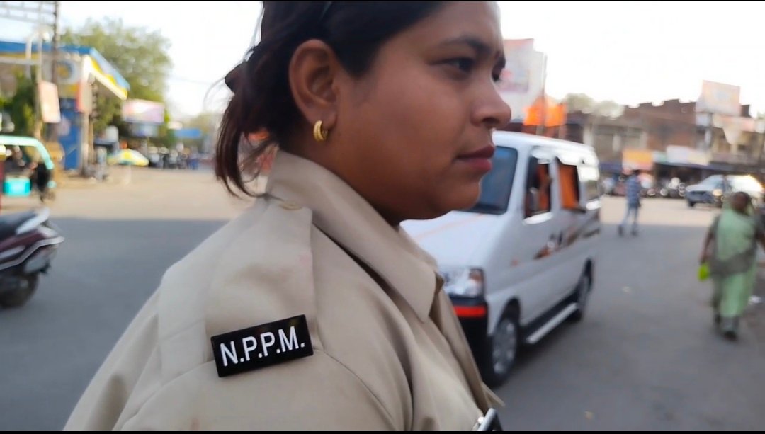 सागर में ट्रैफिक व्यवस्था के लिए अनोखा प्रयोग, ठेके पर ट्रैफिक पुलिस